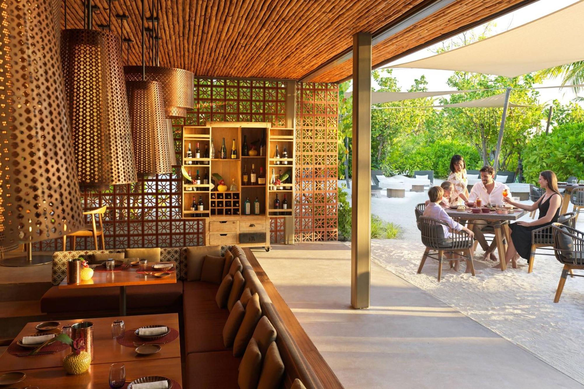 The Ritz-Carlton Maldives, Fari Islands Hotel Gaafaru ภายนอก รูปภาพ