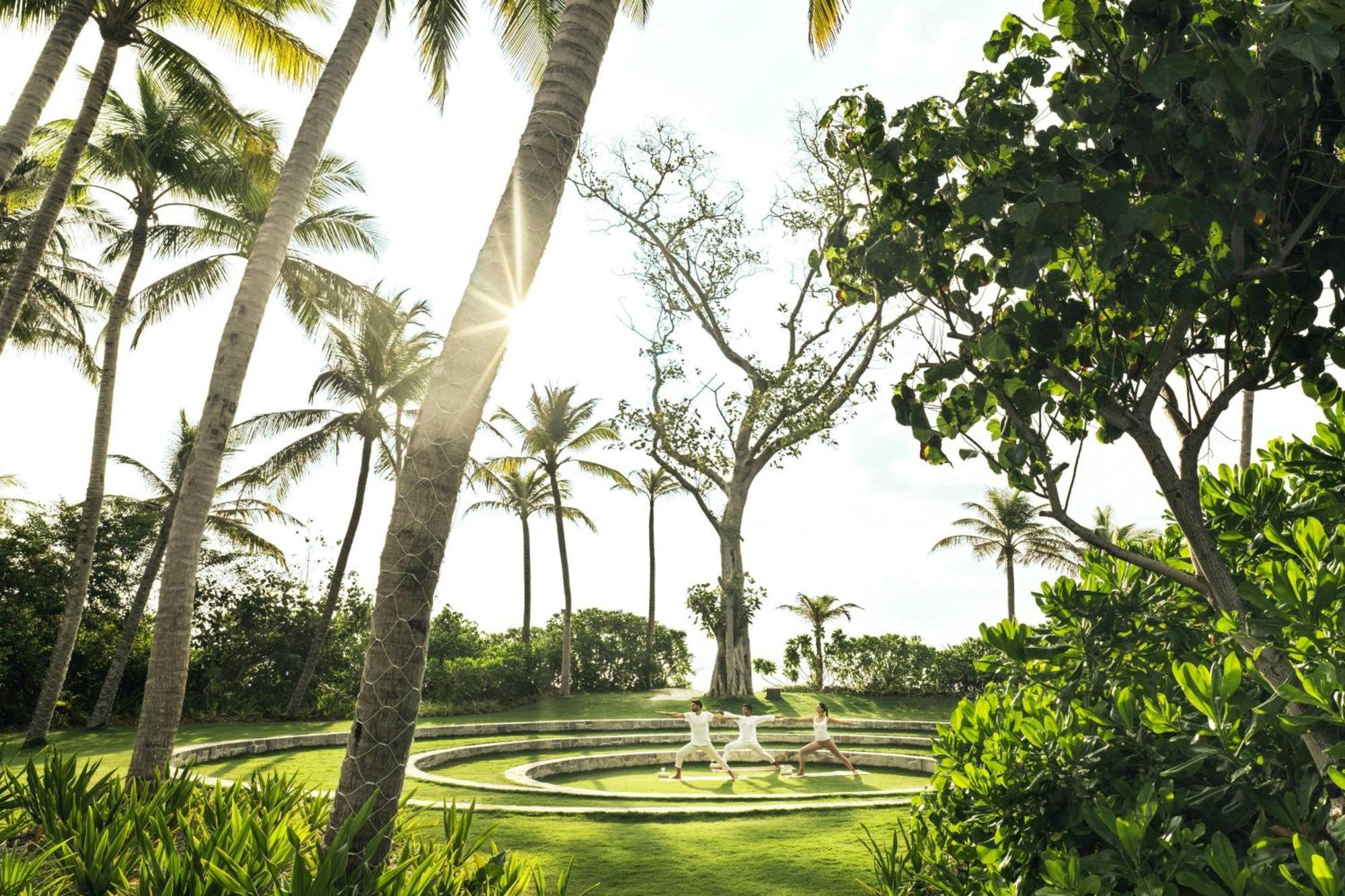 The Ritz-Carlton Maldives, Fari Islands Hotel Gaafaru ภายนอก รูปภาพ